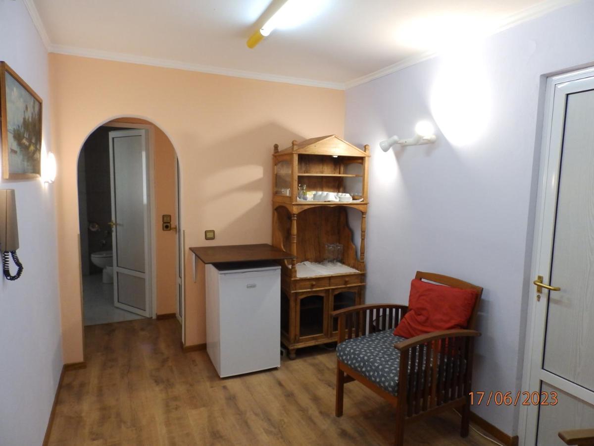 ארטריה Muses Apartments מראה חיצוני תמונה